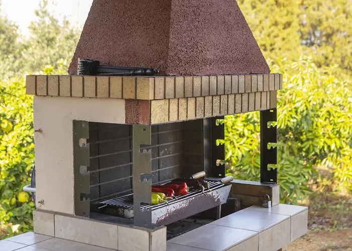 Vila The Arches Lachi